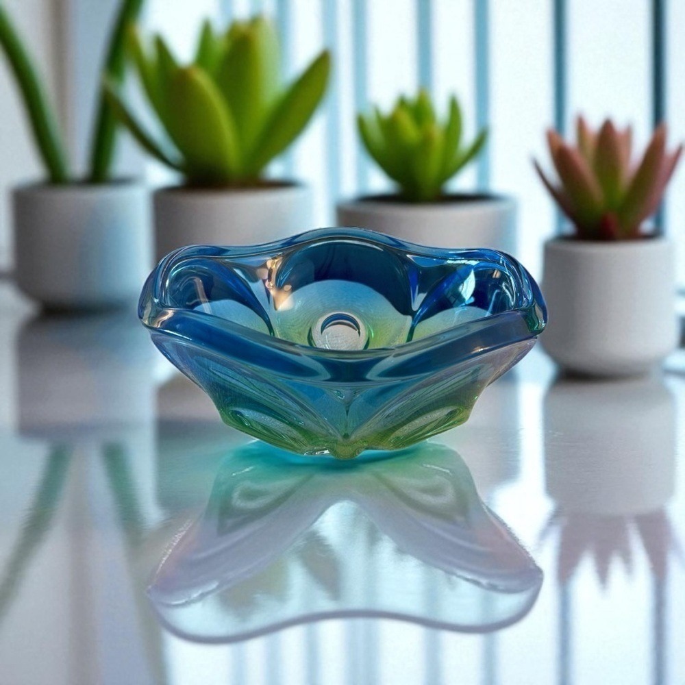 Mikasa Royal Symphony Centerpiece Art Glass Bowl